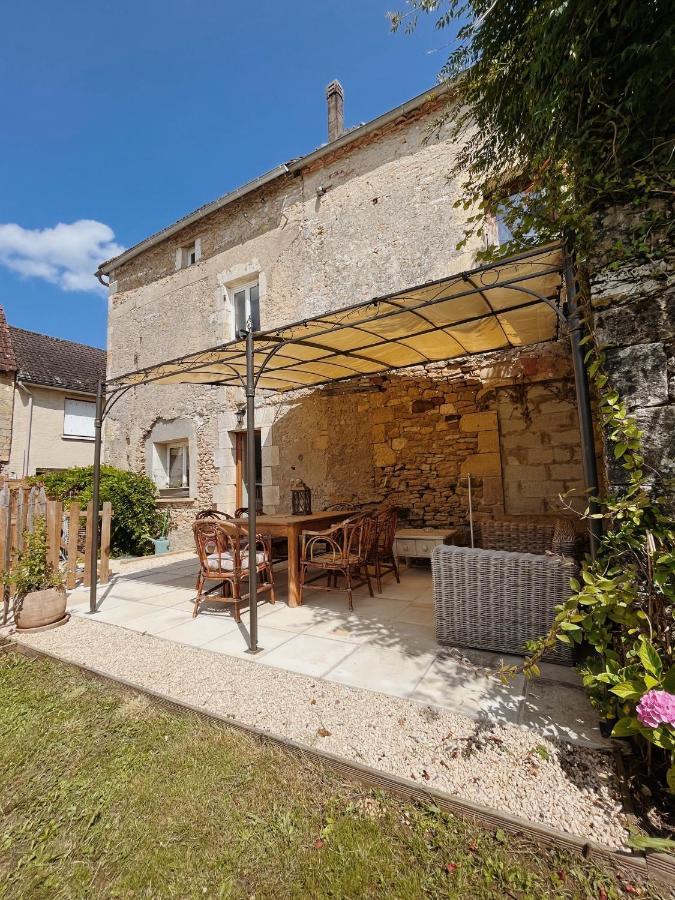 Joli Gite Pour 5 Personnes : Chez Cherrie Saint-Julien-de-Lampon Exteriér fotografie